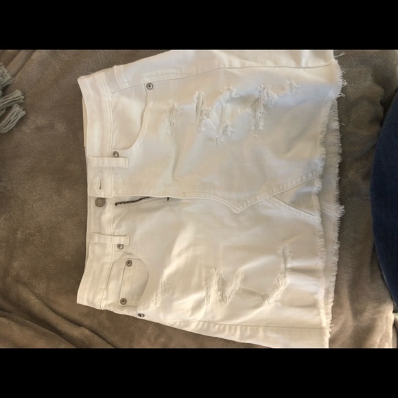 White jean skirt - Picture 1 of 4